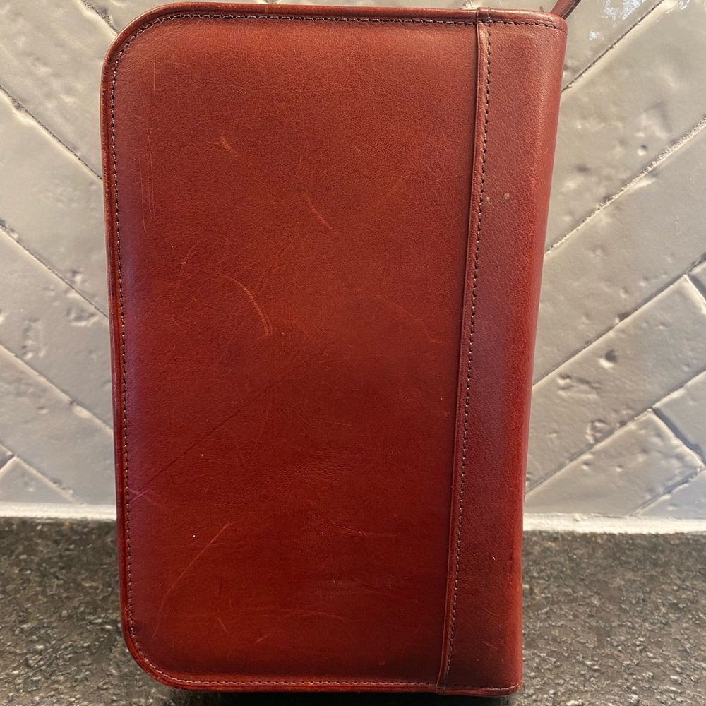 Coach Rich Brown Leather  Planner Vintage Condition Small Scratch on Spine.